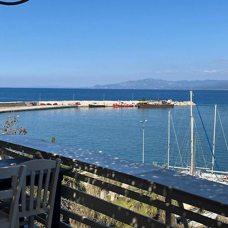 Karnagio Rooms Kyparissia Esterno foto