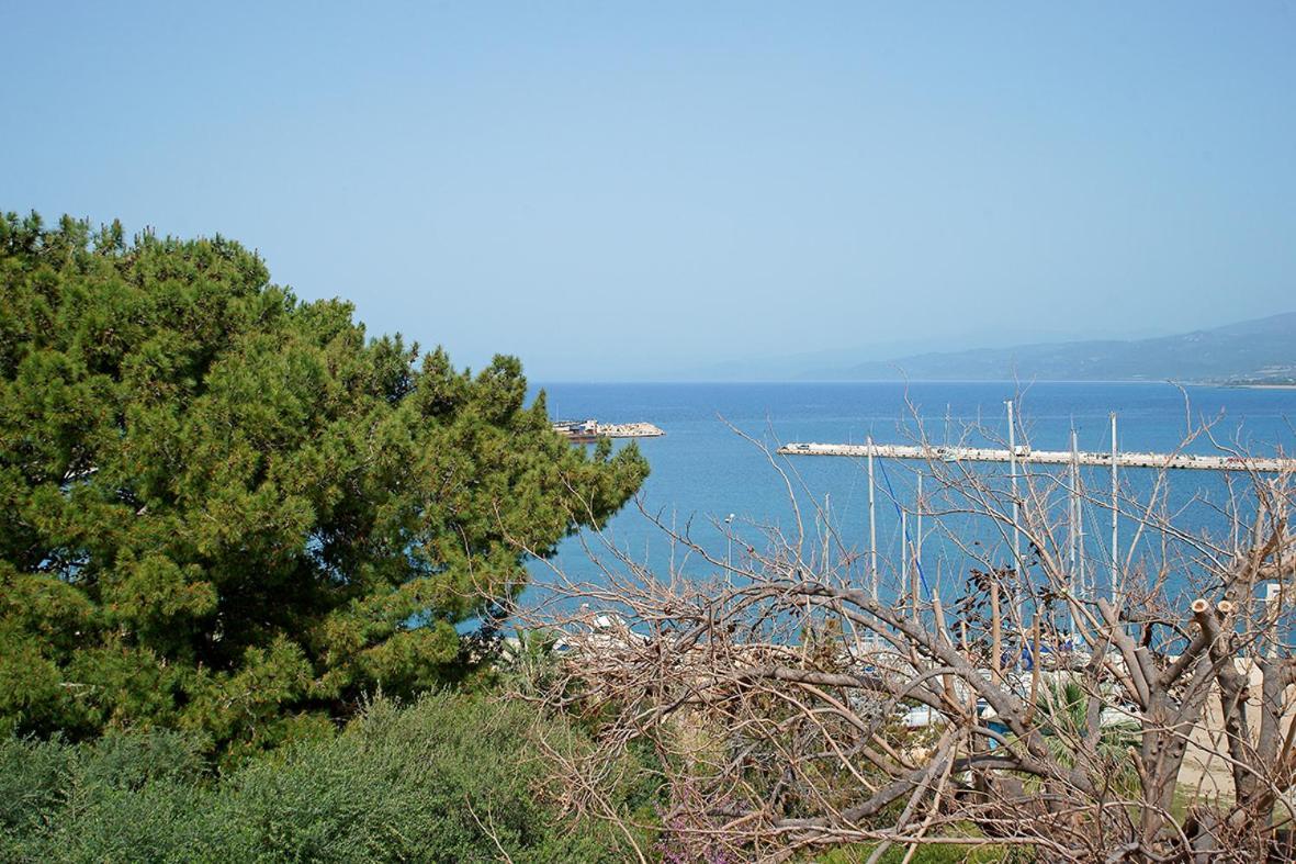 Karnagio Rooms Kyparissia Esterno foto