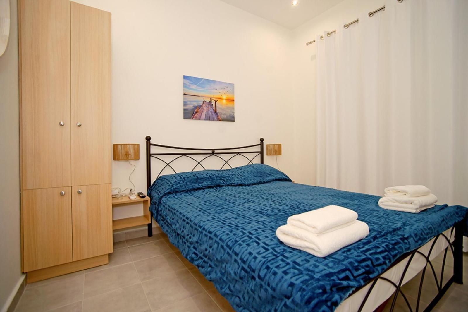 Karnagio Rooms Kyparissia Esterno foto